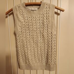 Et Clet Sleeveless Knit Top